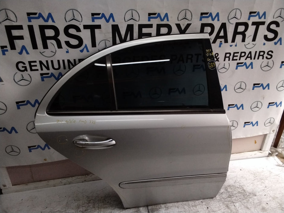 MERCEDES E-CLASS W211 SLN DRIVER REAR DOOR OSR SILVER 2003-09 COMPLETE FMD338