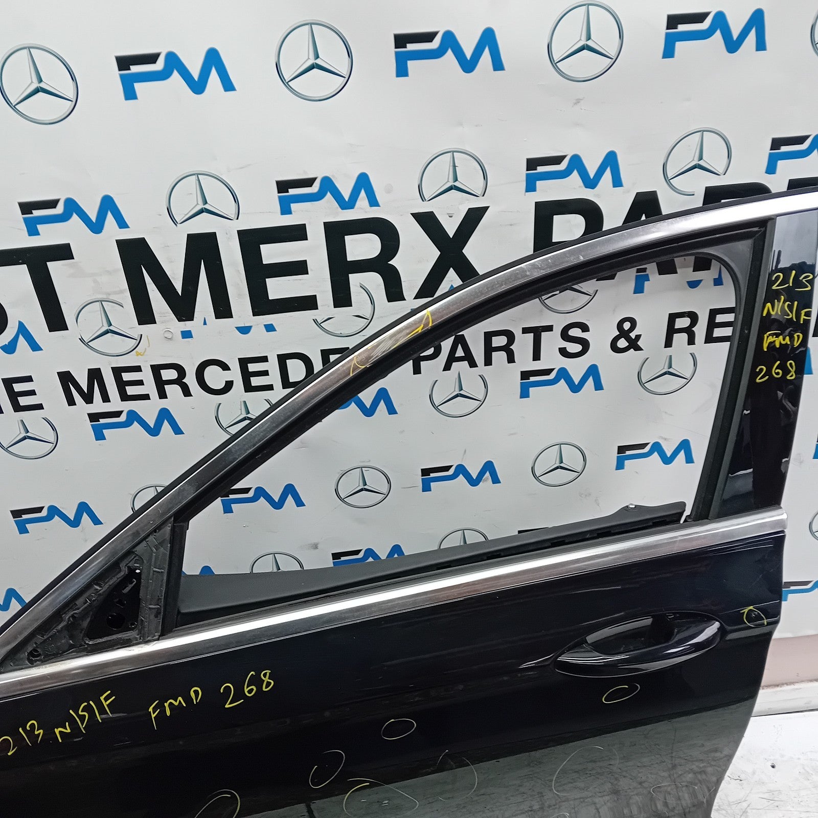 MERCEDES E-CLASS W213 SLN PASSENGER FRONT DOOR OSF BLACK 2016 ON COMPLETE FMD268