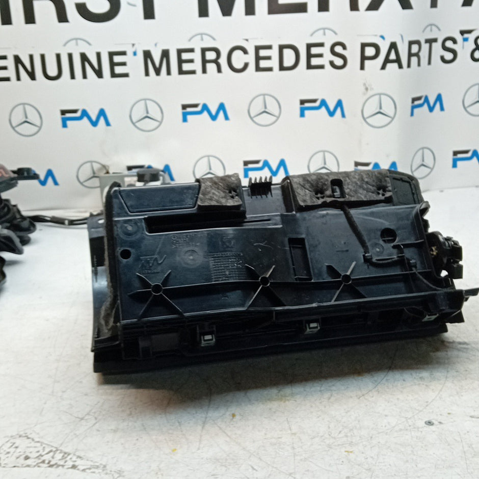 MERCEDES BENZ  E-CLASS W212 DASHBOARD GLOVEBOX  2015 A2126803191 FM001574