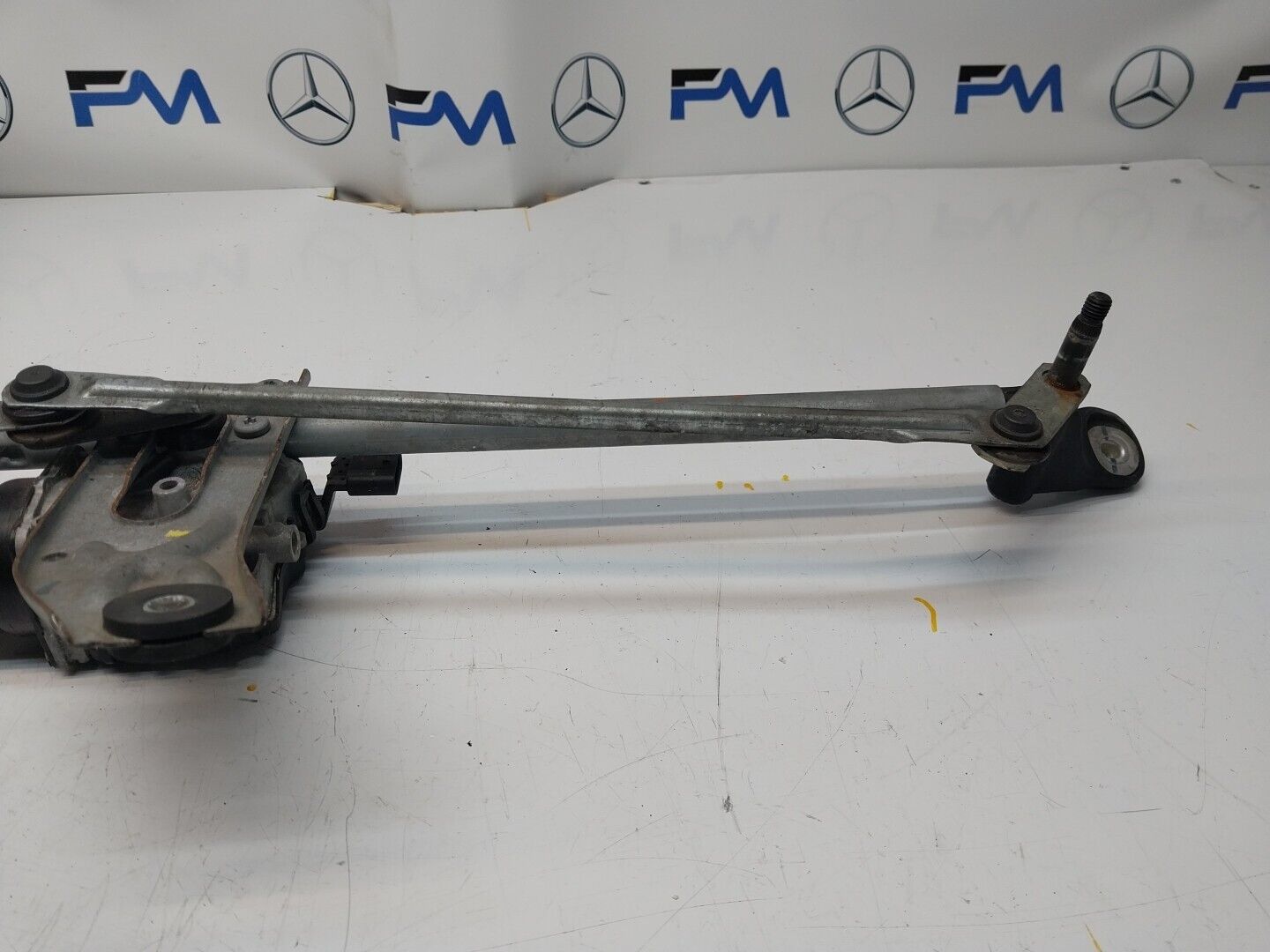 MERCEDES-BENZ A CLASS W177  FRONT WIPER MOTOR WITH LINKAGE A1779064801 FM00233