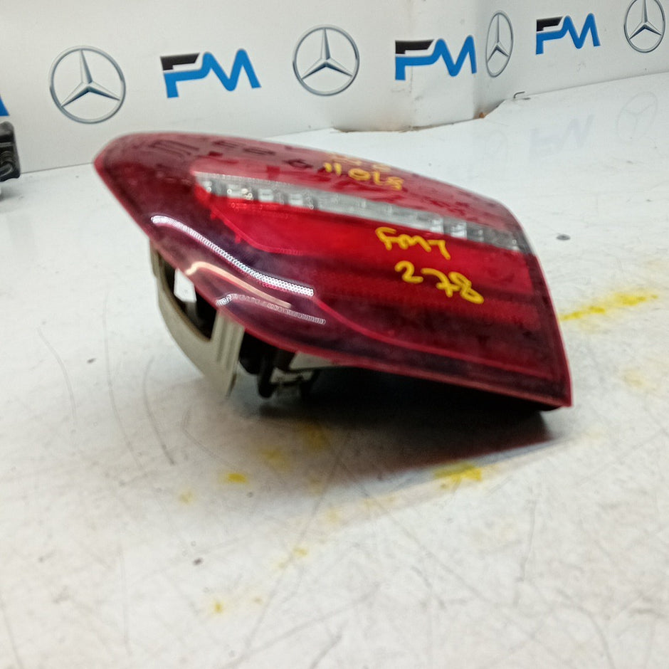 MERCEDES GLA X156 DRIVER RIGHT OS REAR INNER TAIL LIGHT A1569069000 2019 FMT278