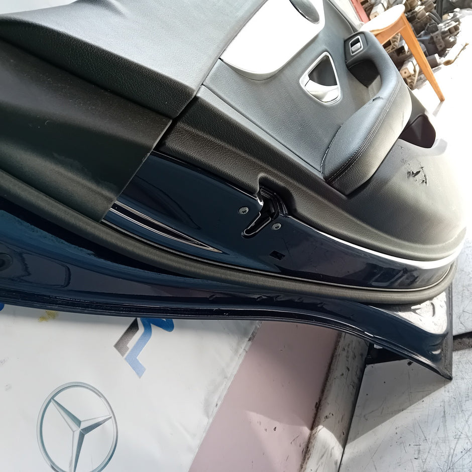 MERCEDES C-CLASS W205 SLN DRIVER REAR DOOR OSR BLUE 2014 ON COMPLETE FMD432