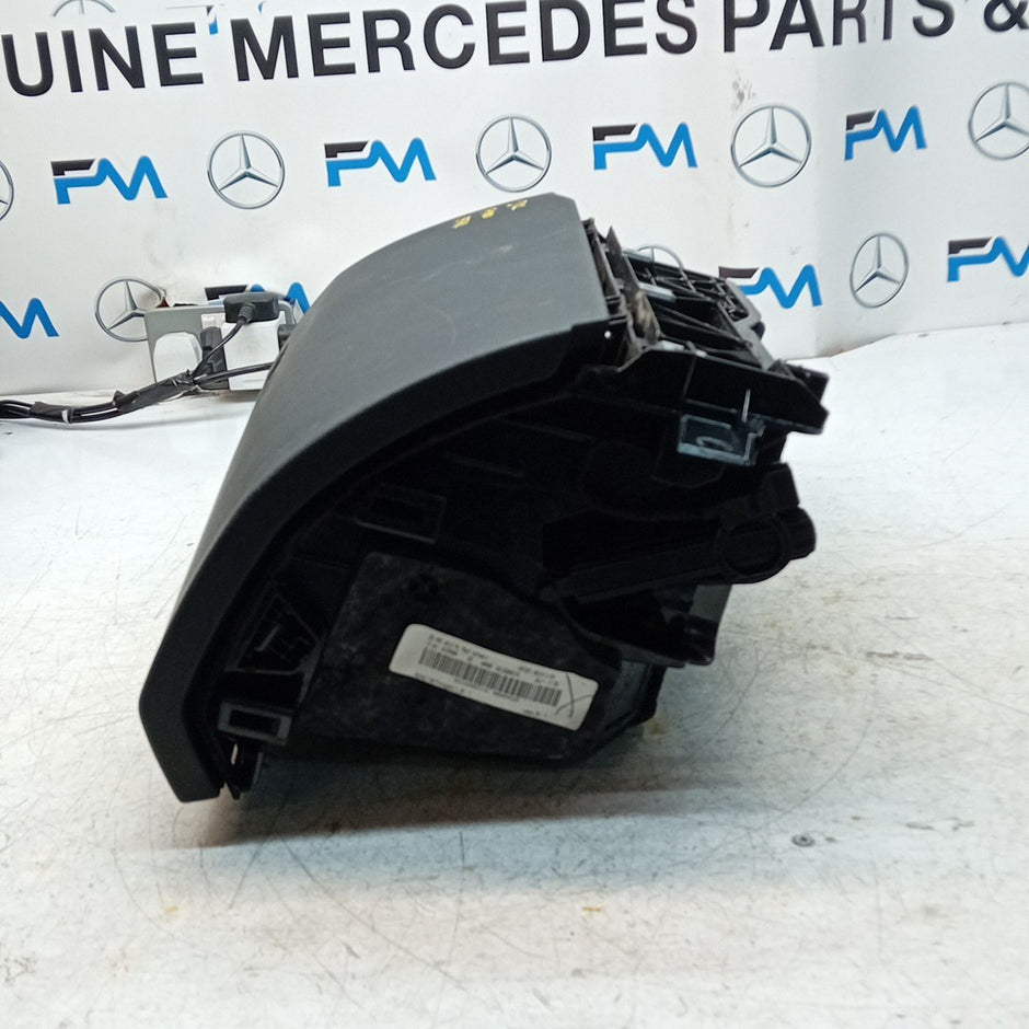 MERCEDES BENZ  E-CLASS W212 DASHBOARD GLOVEBOX  2015 A2126803191 FM001574
