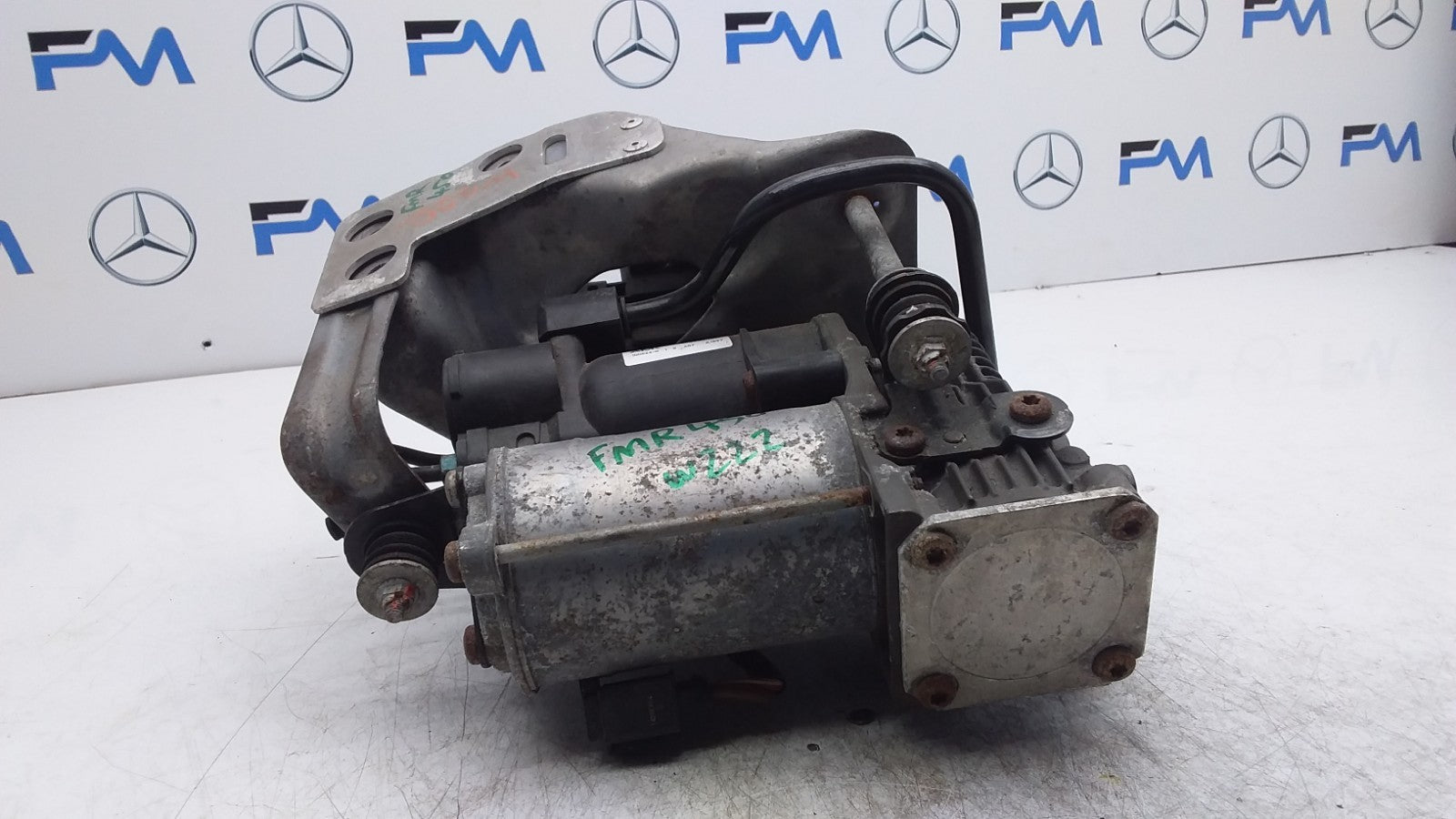 MERCEDES BENZ S-CLASS W222 AIR SUSPENSION COMPRESSOR A2223200604 FMR450