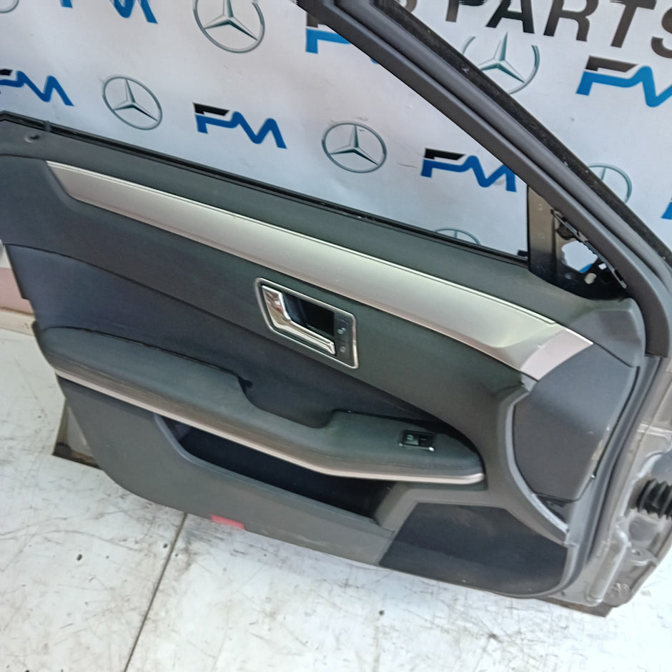 MERCEDES BENZ  E-CLASS W212 PASSENGE SIDE FRONT DOOR N/S/F COMPLETE GREY FMD113