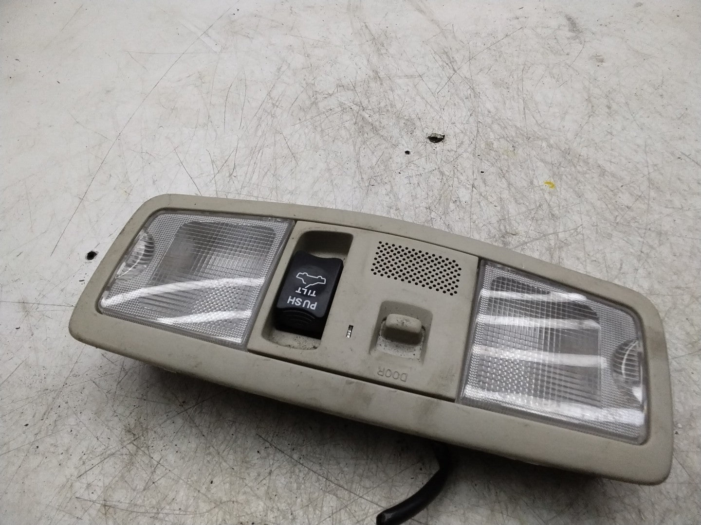 MITSUBISHI OUTLANDER INTERIOR ROOF LIGHTING 8401A009ZZ FMR119