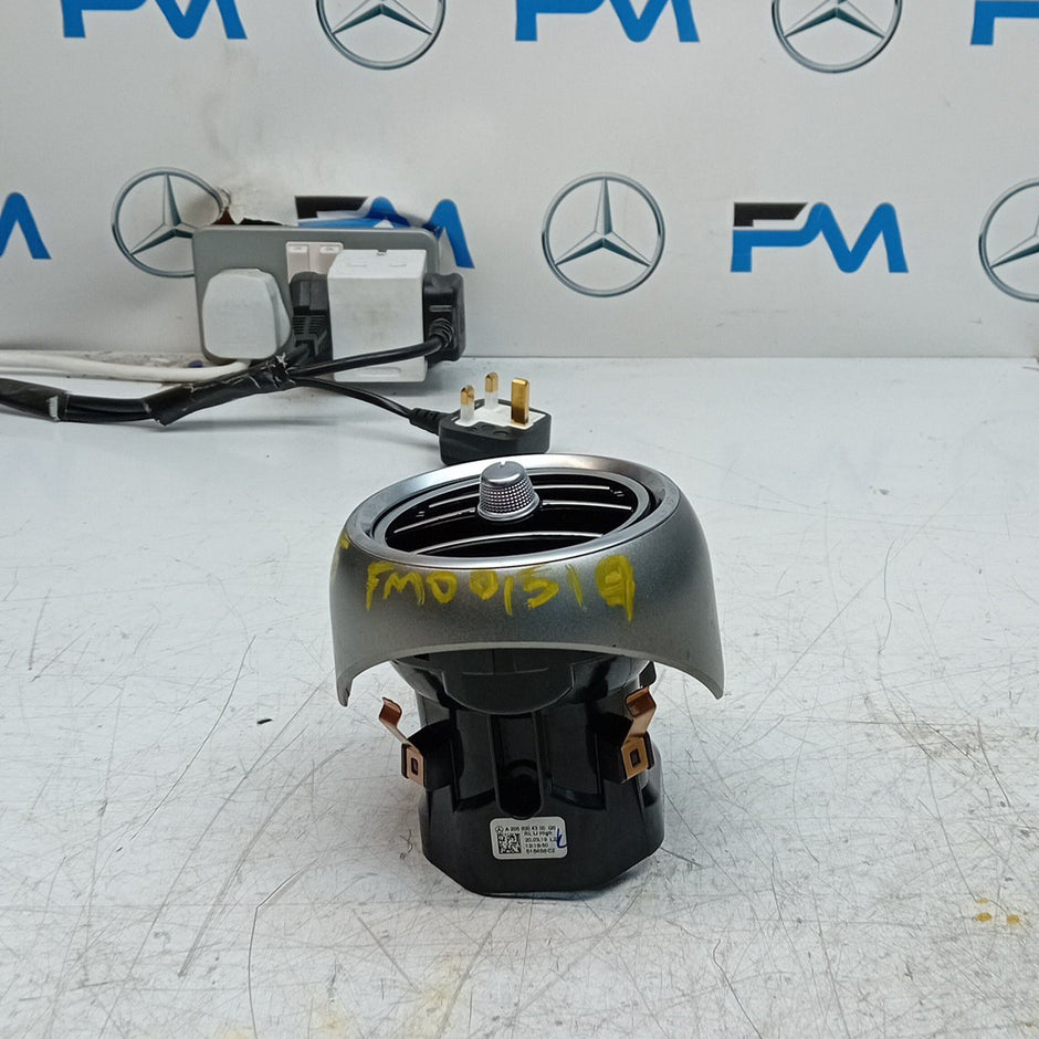 MERCEDES BENZ C-CLASS W205 DASHBOARD AIR VENT 2016 A2058304300 FM001519