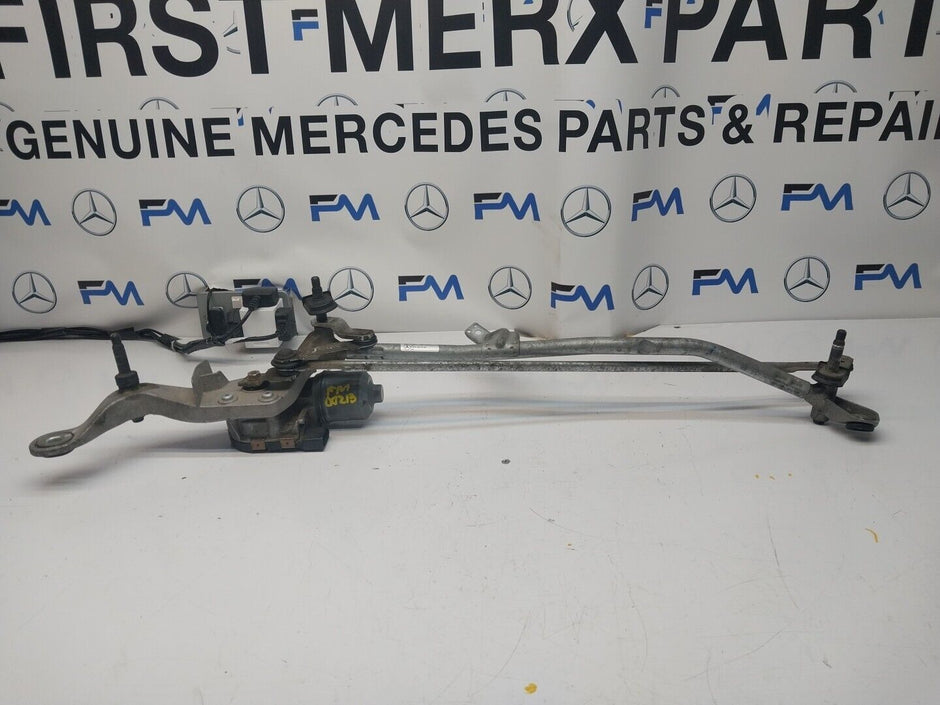 14-21 MERCEDES C CLASS WINDSCREEN WIPER MOTOR & LINKAGE FRONT A2058200940FM00213