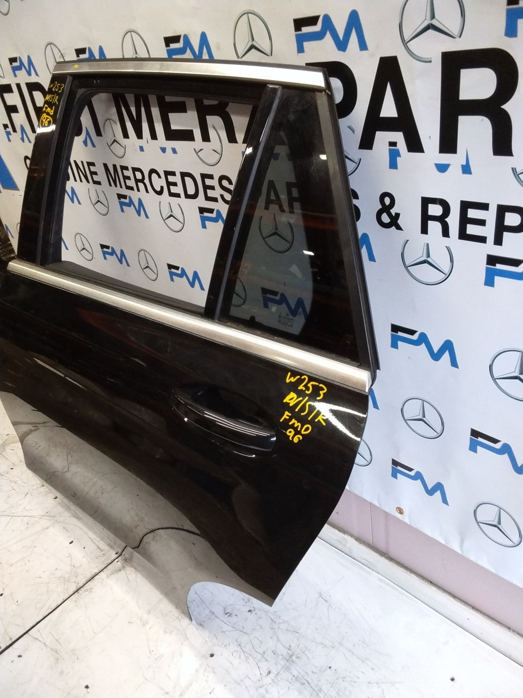MERCEDES BENZ  GLC W253 PASSENGER SIDE REAR DOOR N/S/R COMPLETE BLACK FMD96