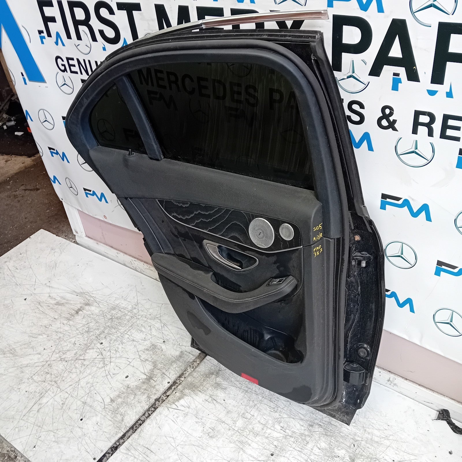 MERCEDES C-CLASS W205 PASSENGER REAR DOOR NSR  2014 ON BLACK COMPLETE FMD357