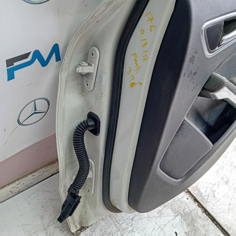 MEECEDS A-CLASS W176 DRIVER REAR DOOR OSR WHITE 2012-18 COMPLETE FMD396
