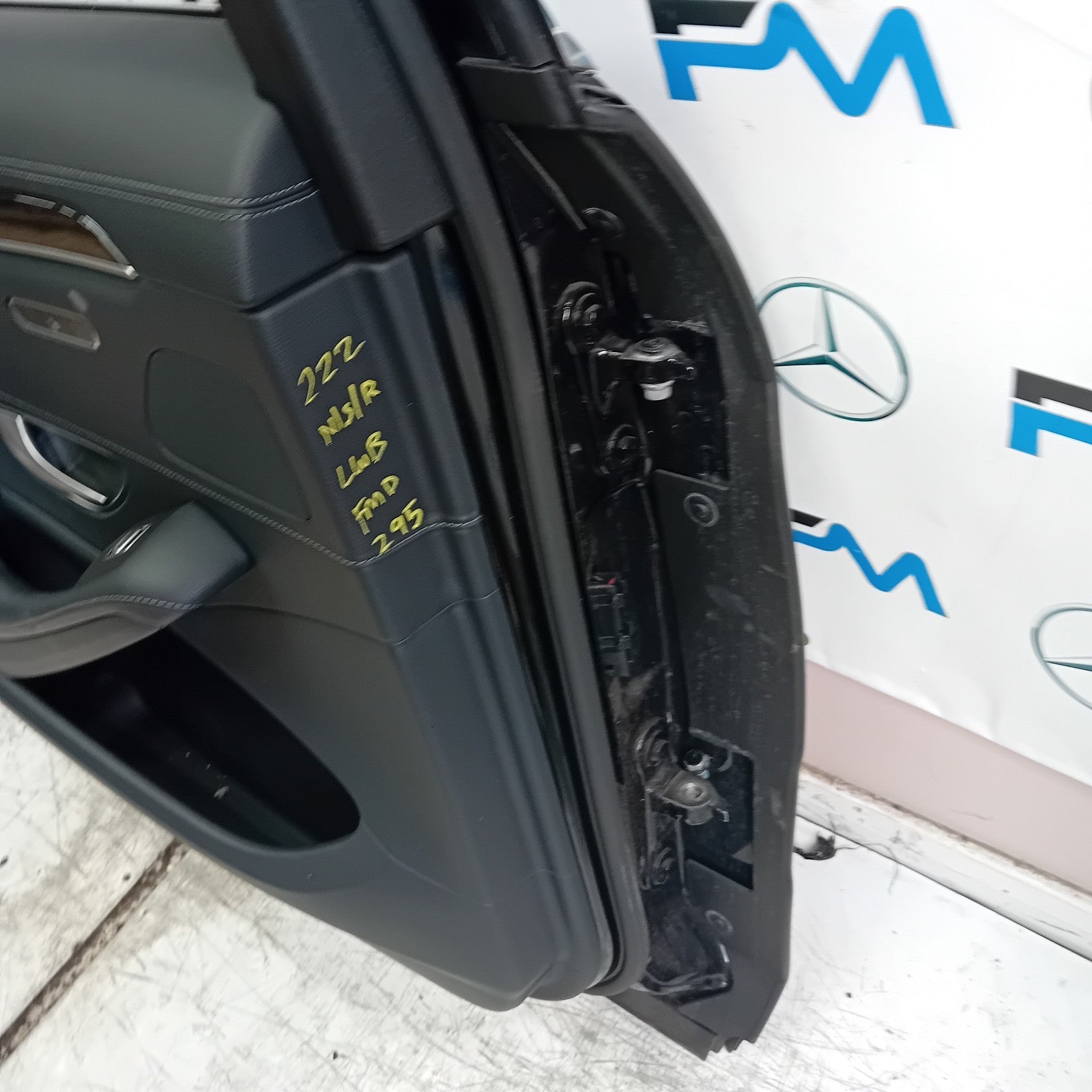 MERCEDES S-CLASS W222 SLN PASSENGER REAR DOOR NSR BLACK 2014 ON COMPLETE FMD295