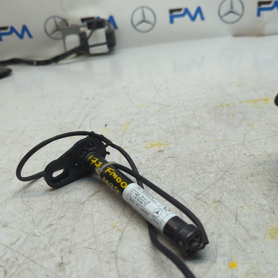 MERCEDES A CLASS W177 BONNET PEDESTRIAN ACTUATOR A1779062301 2016 FM001429