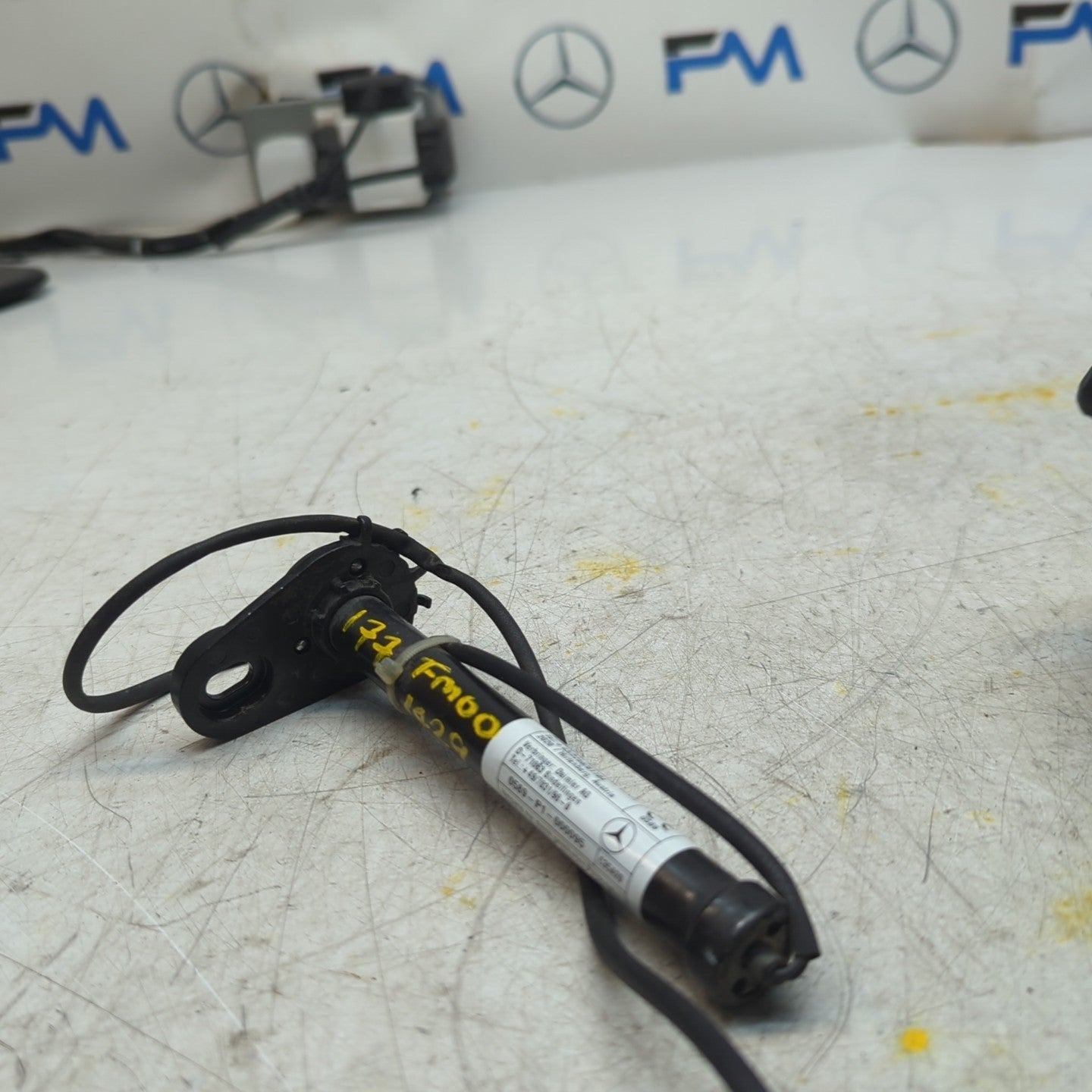 MERCEDES A CLASS W177 BONNET PEDESTRIAN ACTUATOR A1779062301 2016 FM001429