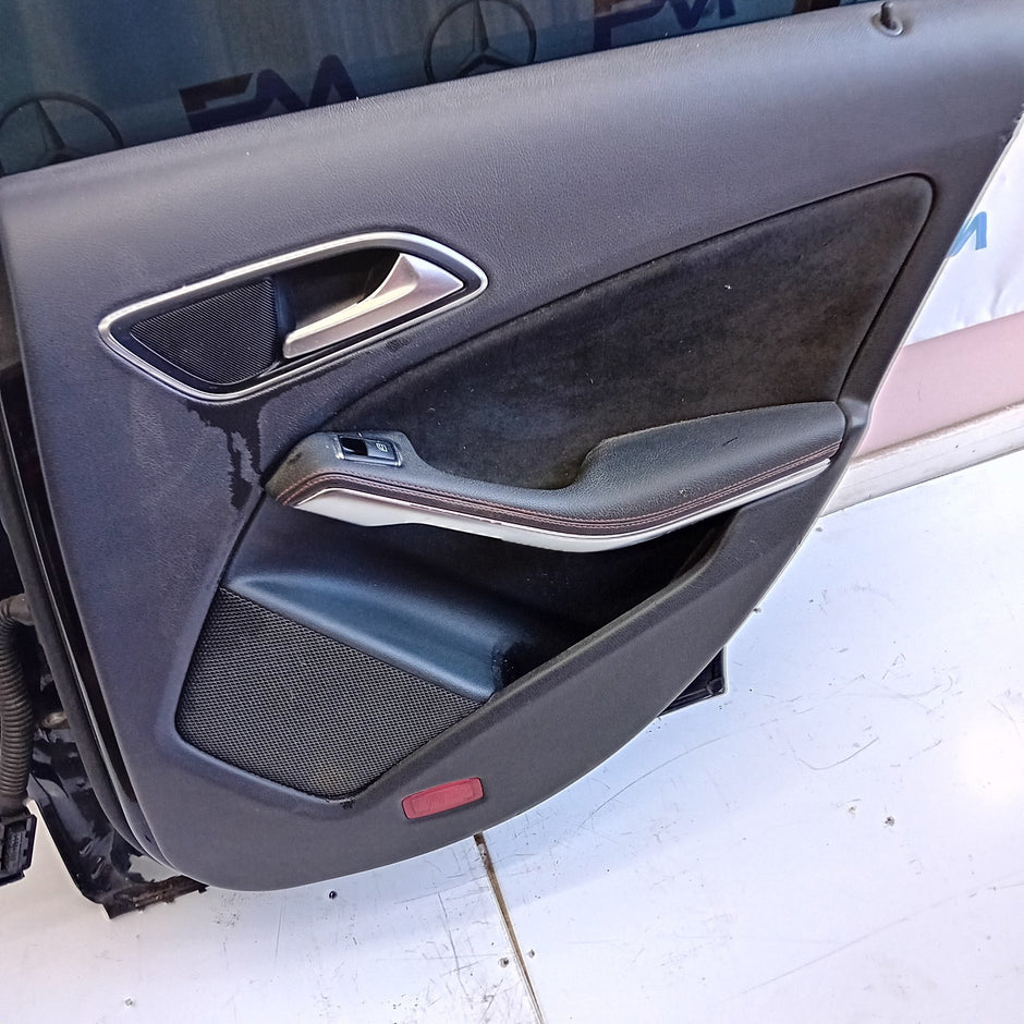 MERCEDES BENZ CLA-CLASS W117 DRIVER SIDE REAR DOOR ( OFF SIDE REAR ) FM011