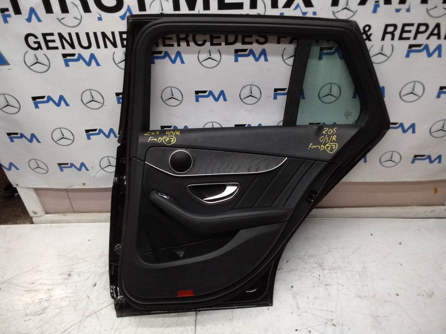 MERCEDES BENZ C-CLASS W205 DRIVER SIDE REAR DOOR O/S/R COMPLETE BLACK FMD77