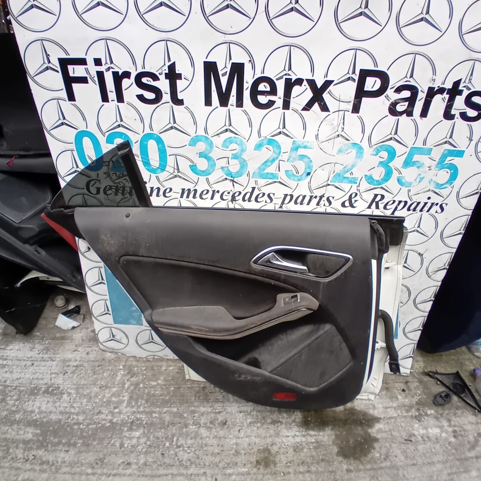 MERCEDES BENZ CLA  W117  PASSENGER SIDE REAR DOOR ( NEAR SIDE REAR )