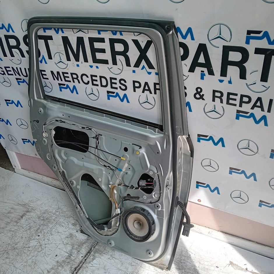 MITSUBISHI OUTLANDER MK3 PASSENGER SIDE REAR DOOR NSR SILVER FMD289 