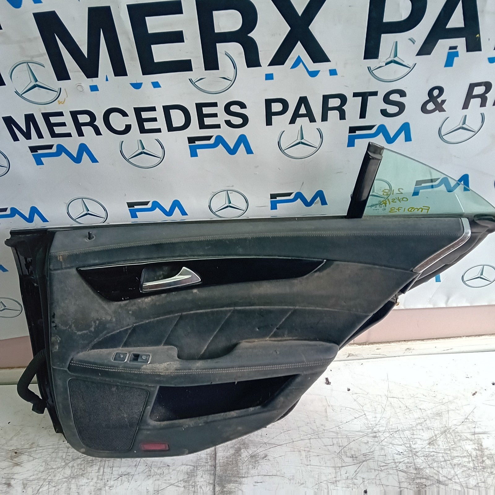 MERCEDES CLS W218 COUPE DRIVER SIDE REAR DOOR 2011-17 BLACK COMPLETE FMD173