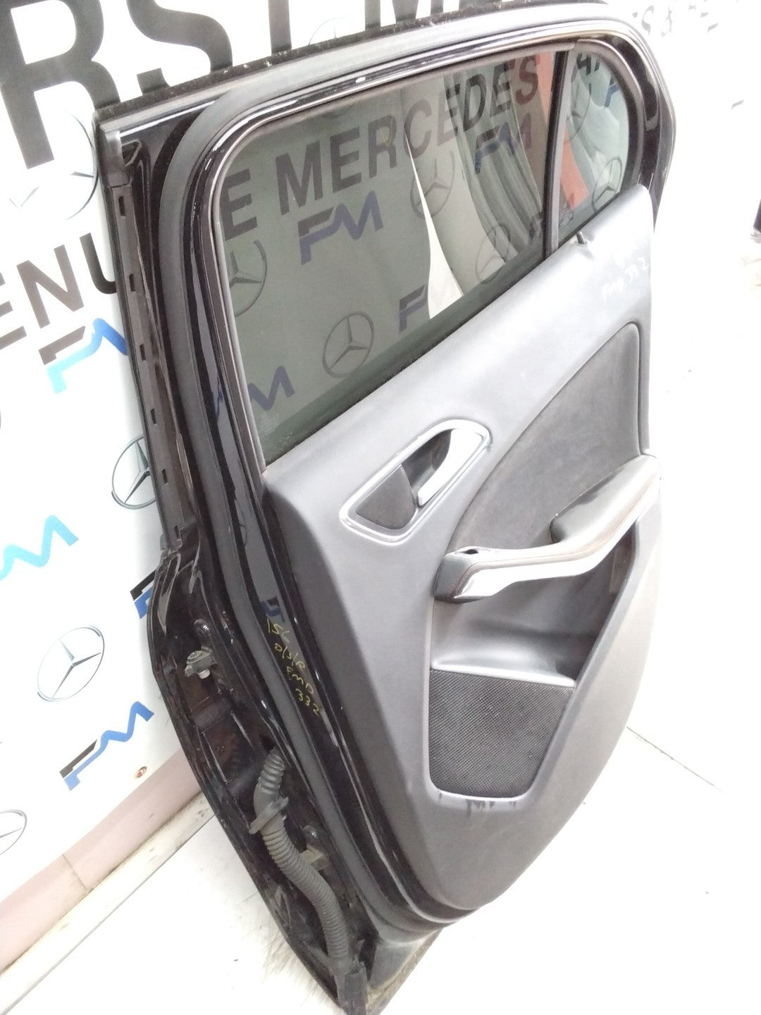 MERCEDES BENZ GLA X156 DRIVER REAR DOOR OSR BLACK 2014-16 COMPLETE FMD332