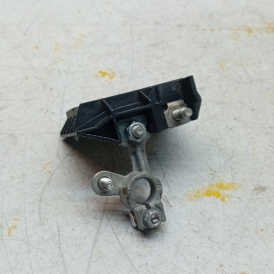 MERCEDES E-CLASS W213 NEGATIVE BATTERY CLAM TERMINAL 2016 A0009061505  FM001281