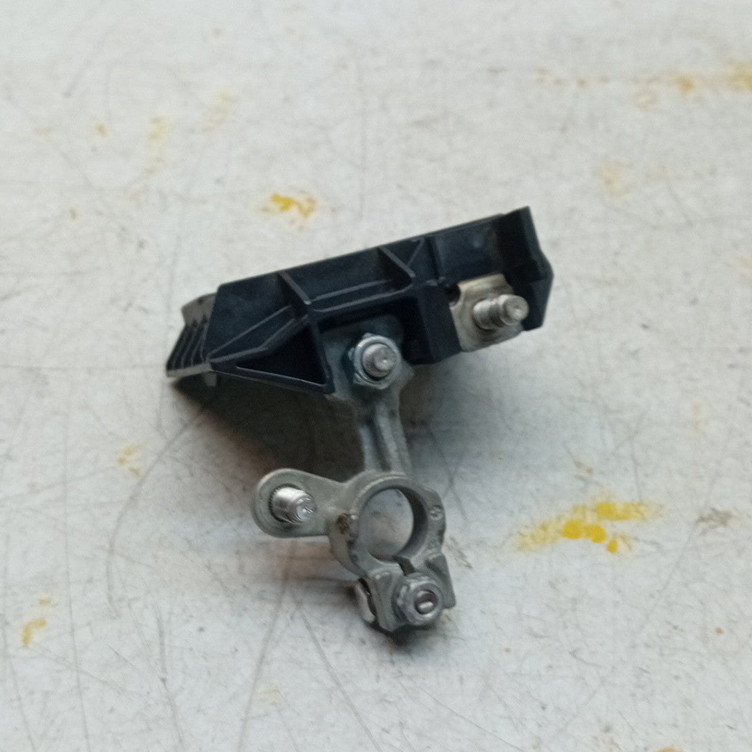 MERCEDES E-CLASS W213 NEGATIVE BATTERY CLAM TERMINAL 2016 A0009061505  FM001281