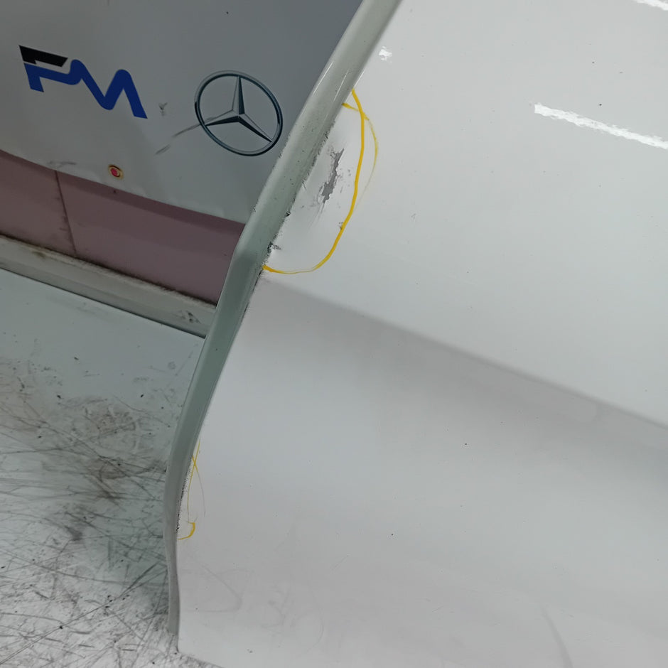 MERCEDES BENZ C-CLASS W205 PASSENGER SIDE REAR DOOR N/S/R WHITE  COMPLETE FMD149