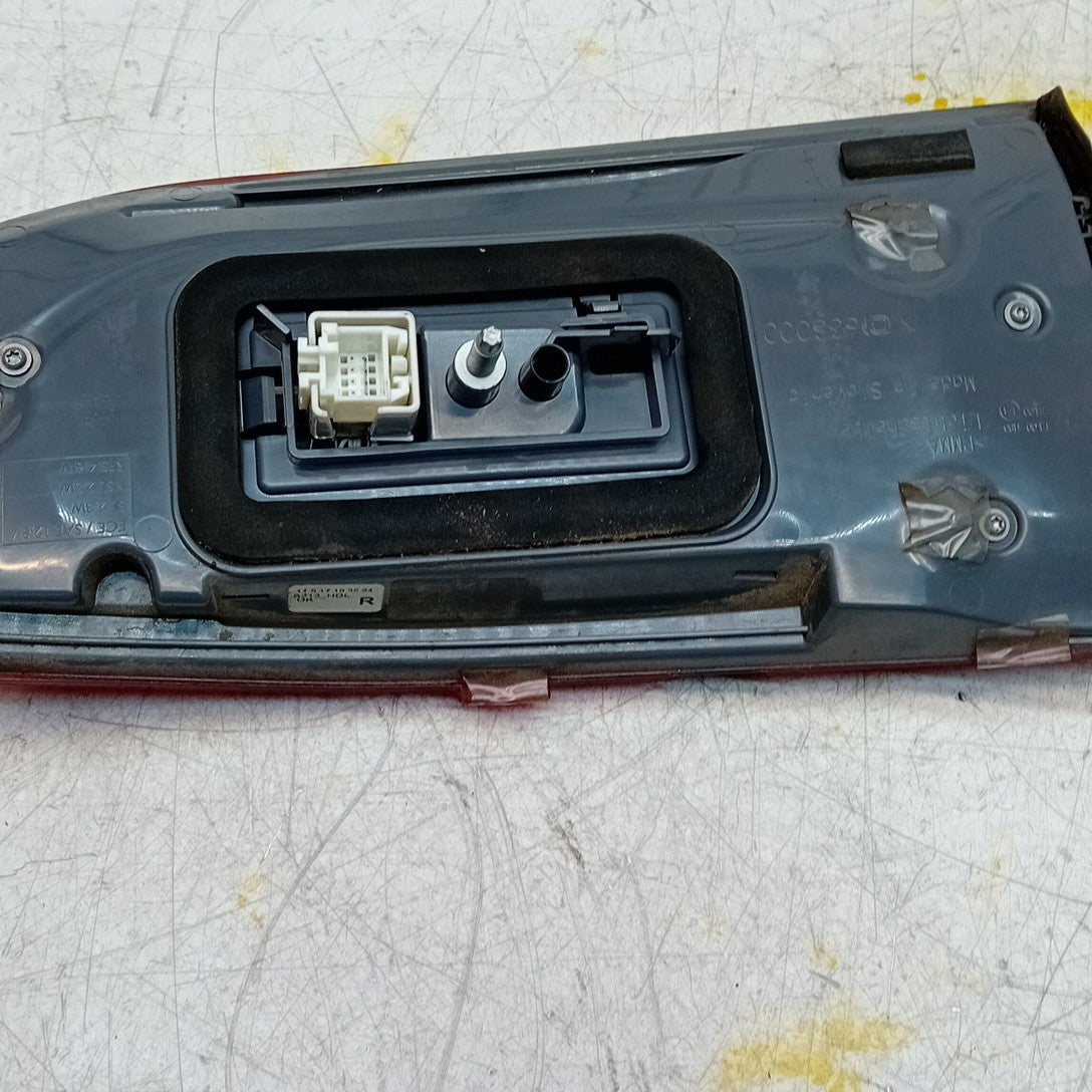MERCEDES BENZ  E-CLASS W213 DRIVER RIGHT OS REAR TAIL LIGHT FMT263