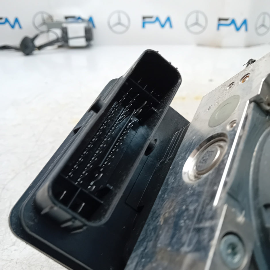 MERCEDES BENZ GLC W253 ABS PUMP CONTROL MODULE UNIT A2539011400 FM001461