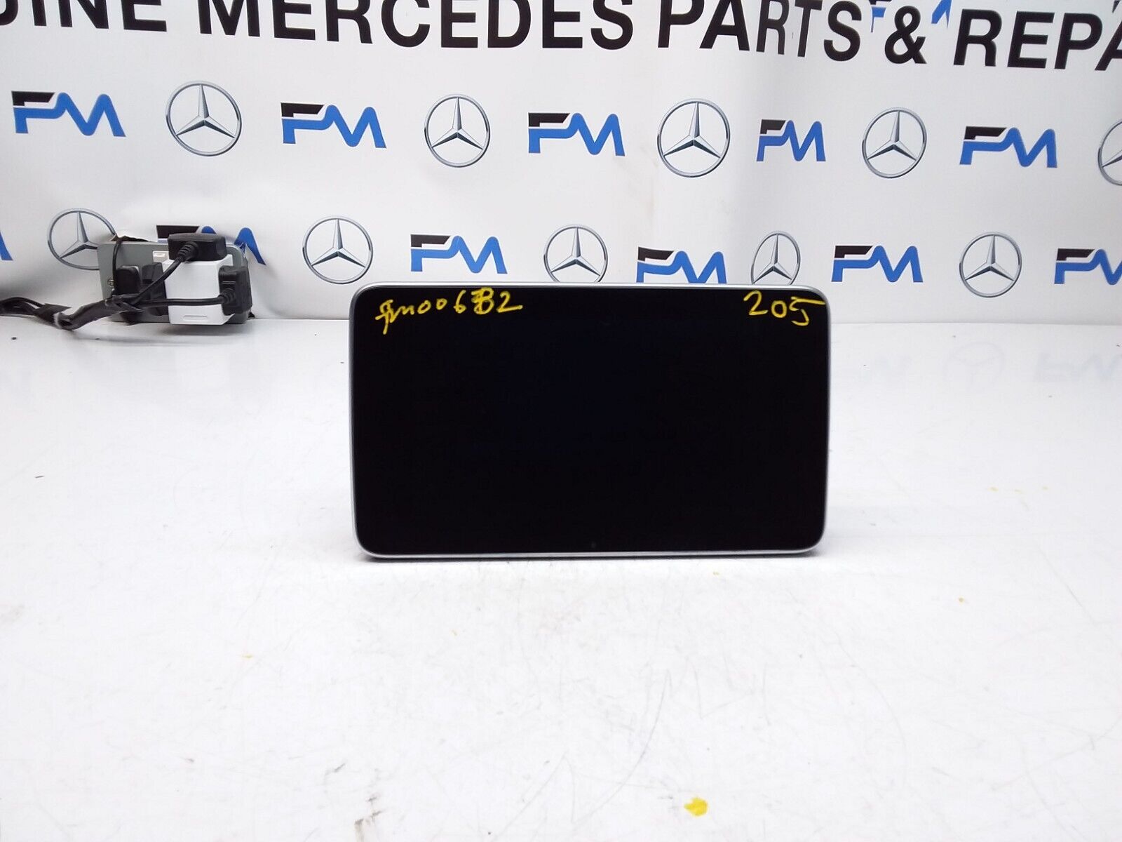 MERCEDES C-CLASS W205 2014 SAT NAV MULTIMEDIA SCREEN A2059002211 FM00682