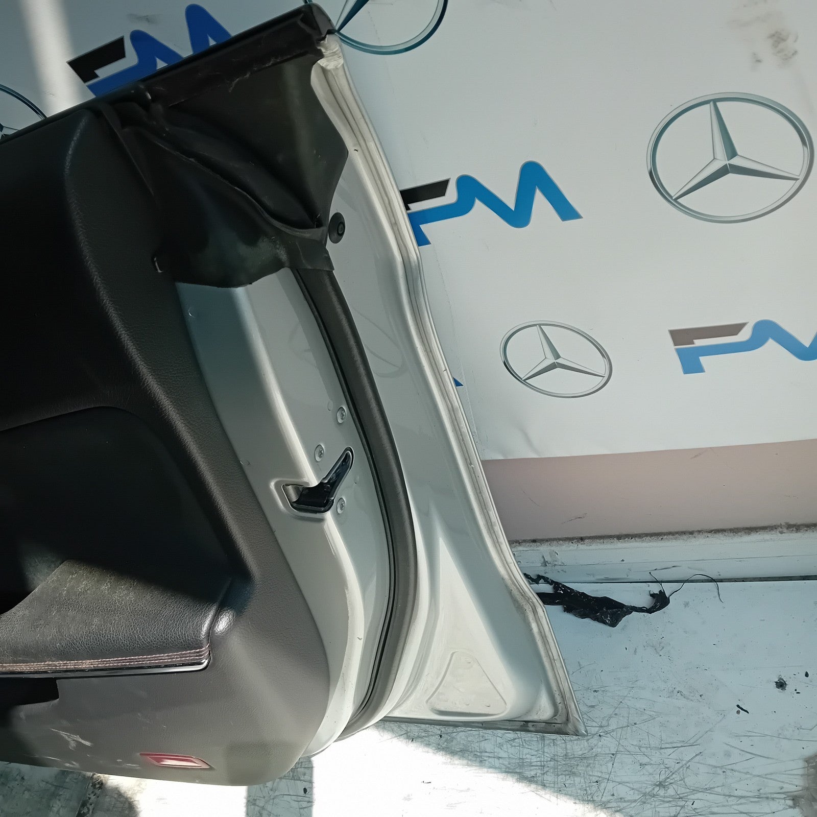 MERCEDES BENZ CLA W117 DRIVER FRONT DOOR OSF SILVER 2013-19 COMPLETE FMD299