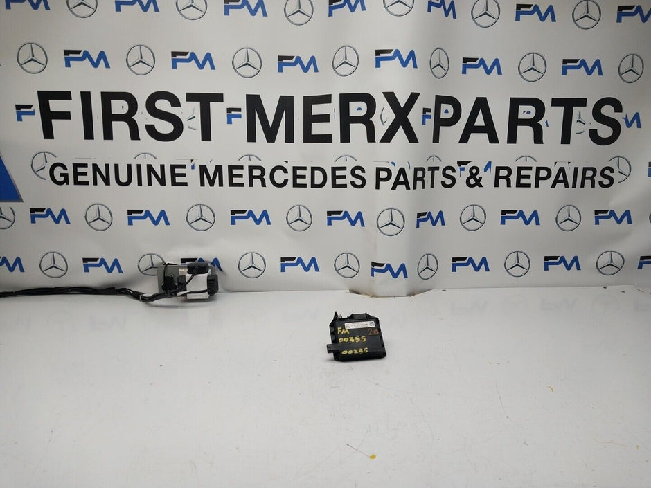 Mercedes W213 W205 W218 W238 W253 Negative Battery Tray Clamp A0009061505FM00255