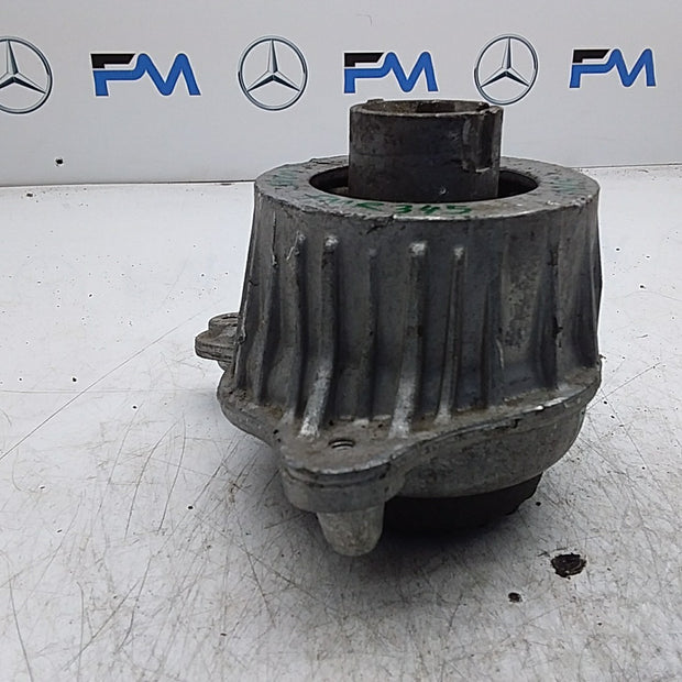 MERCEDES BENZ  C-CLASS  W205  ENGINE MOUNT LEFT NS A2052406617 FMR345