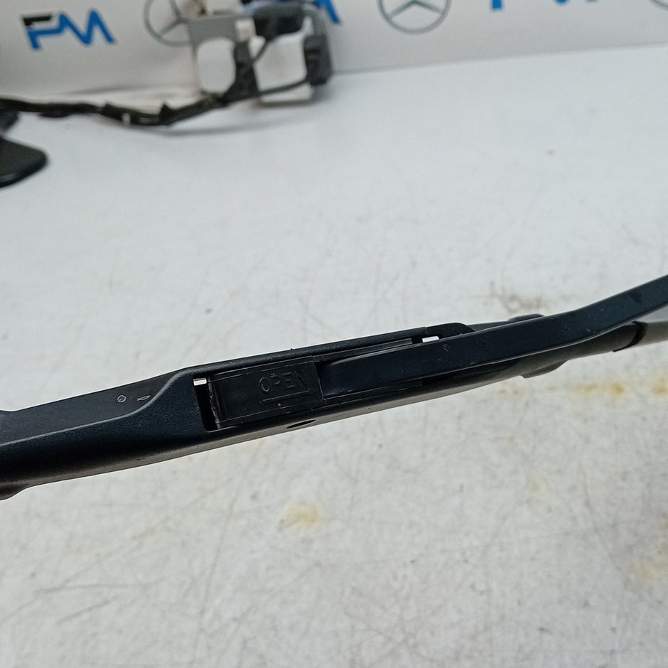 MITSUBISHI OUTLANDER MK3 FRONT   WIPER WINDSCREEN ARM 8251 FM001596