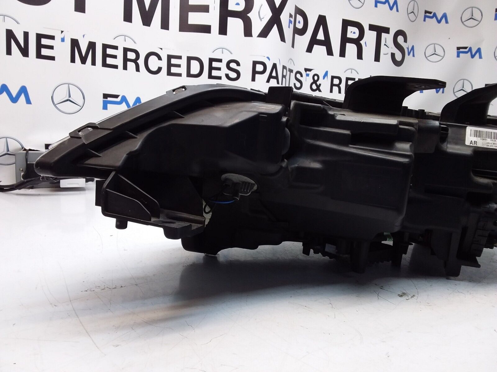 MITSUBISHI OUTLANDER MK3 2018 HEADLIGHT DRIVER SIDE RIGHT R009A Z6UB FMH69