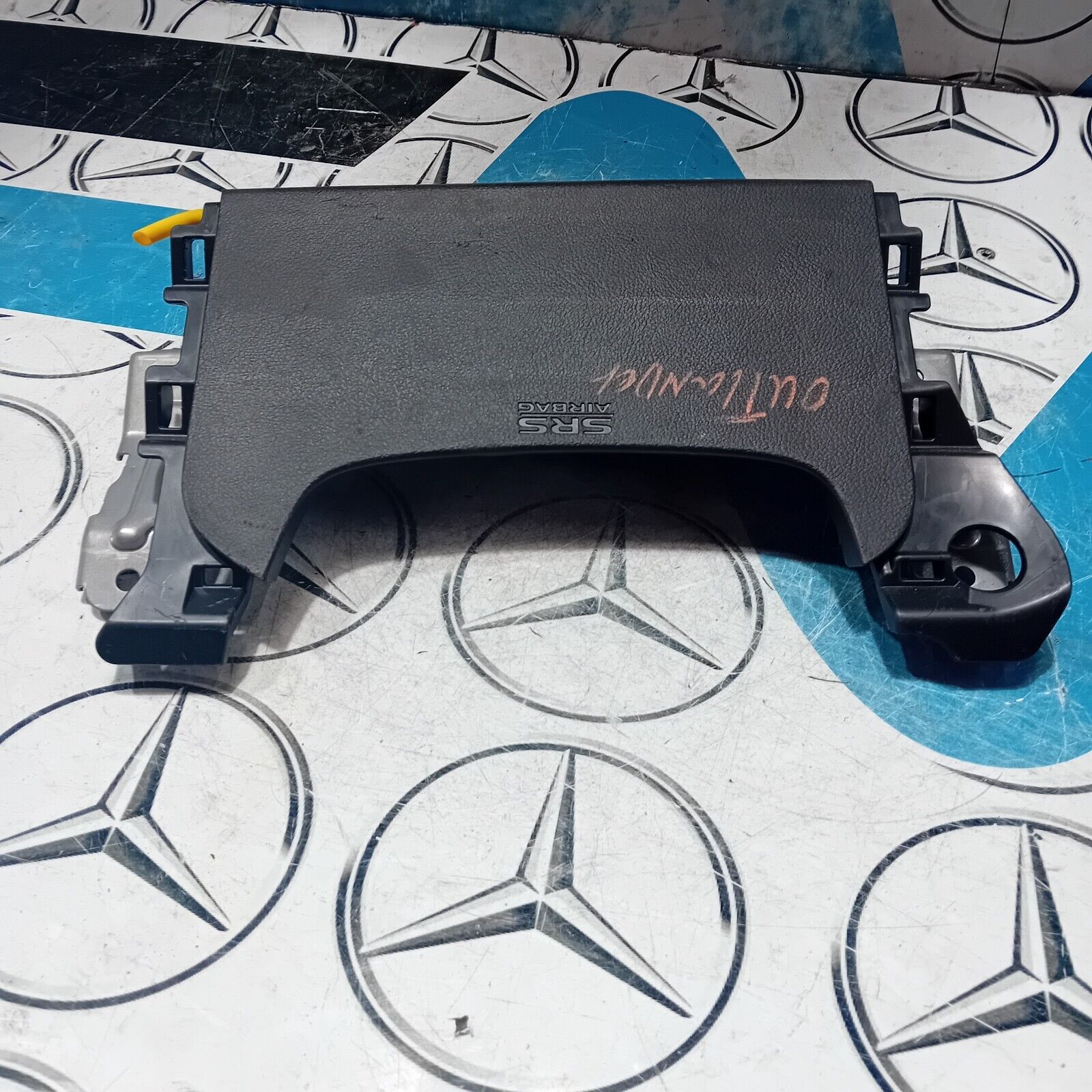 2018 MITSUBISHI OUTLANDER MK3 KNEE AIR SRS BAG RIGHT DRIVER SIDE 7030A-31754
