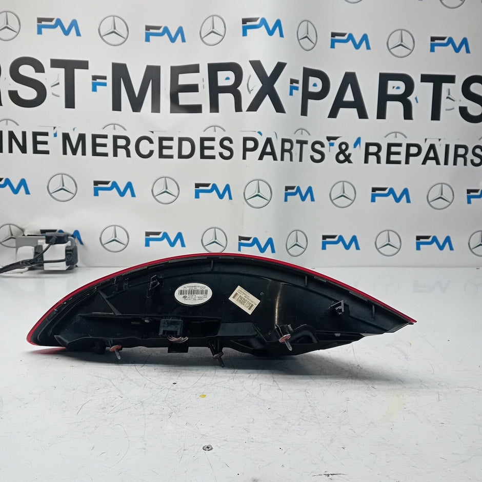 MERCEDES C-CLASS W205 COUPE 2018 REAR PASSENGER N/S TAIL LIGHT A2059063105 FMT38
