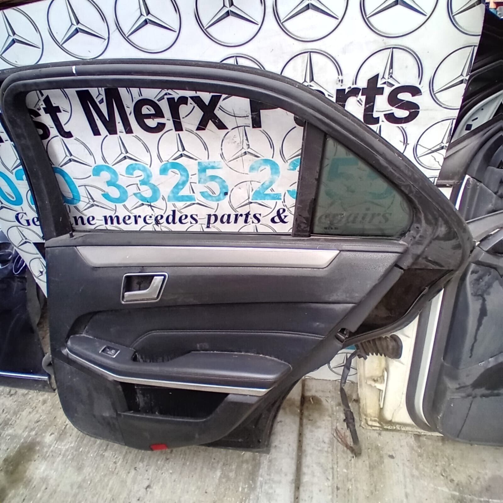 MERCEDES BENZ E-CLASS W212 DRIVER SIDE REAR DOOR ( OFF SIDE REAR )