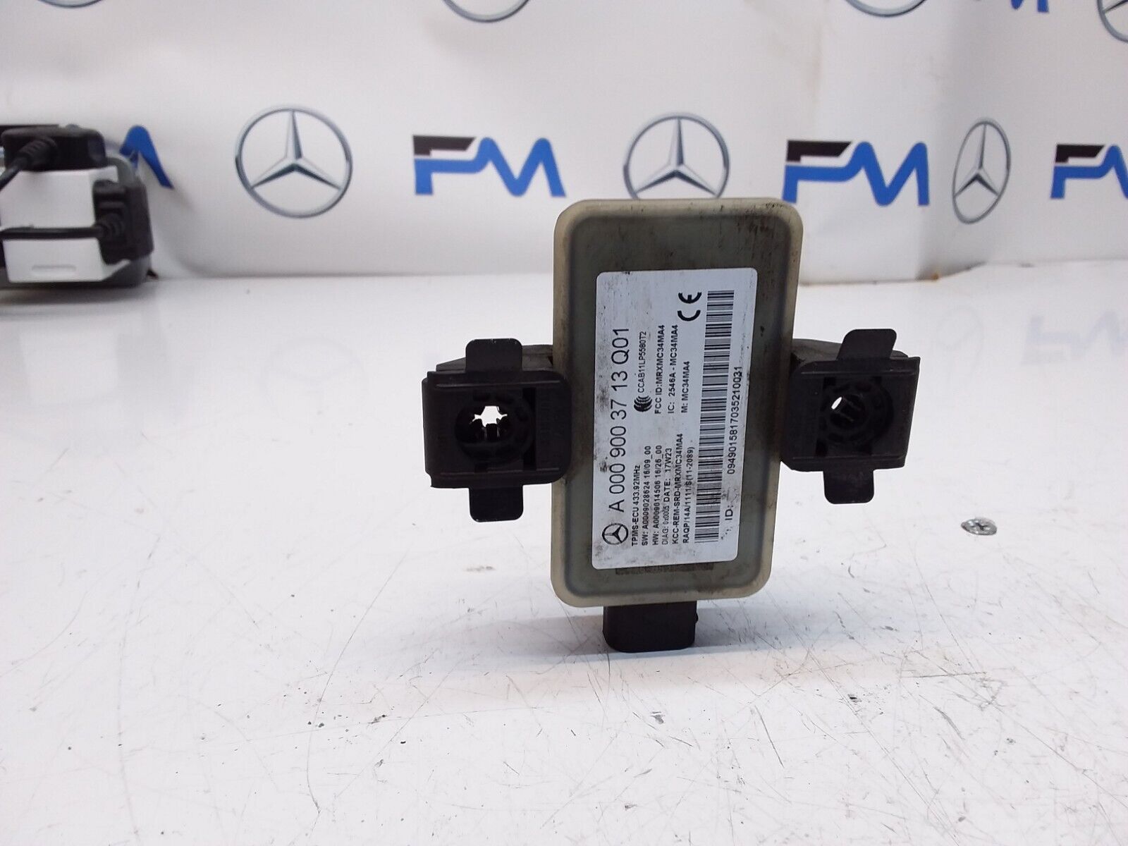 MERCEDES E-CLASS W213 TYRE PRESSURE MONITORING SENSOR A0009003713 FM00459