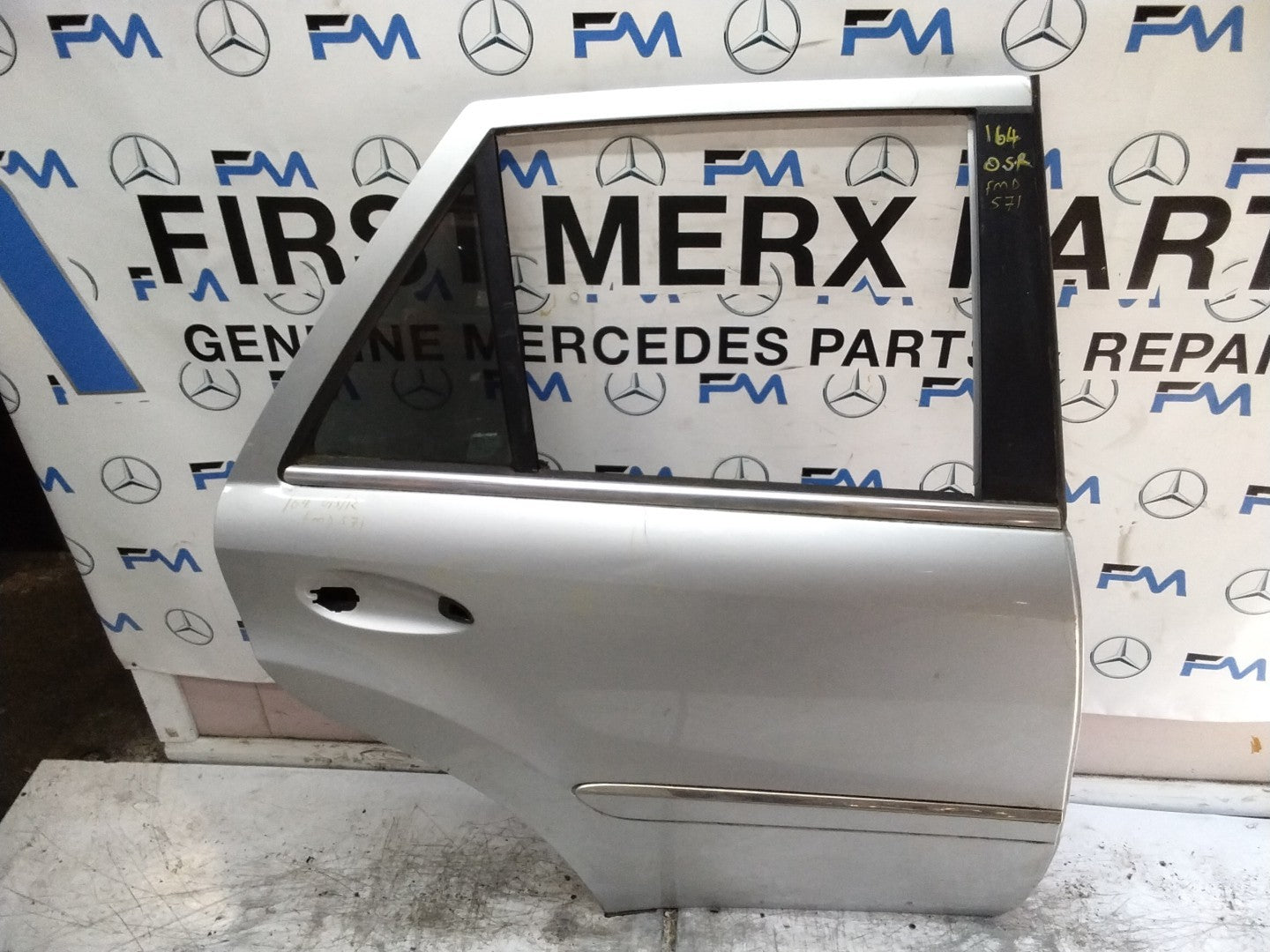MERCEDES M-CLASS W164  DRIVER REAR DOOR OSR SILVER 2005-11 FMD571