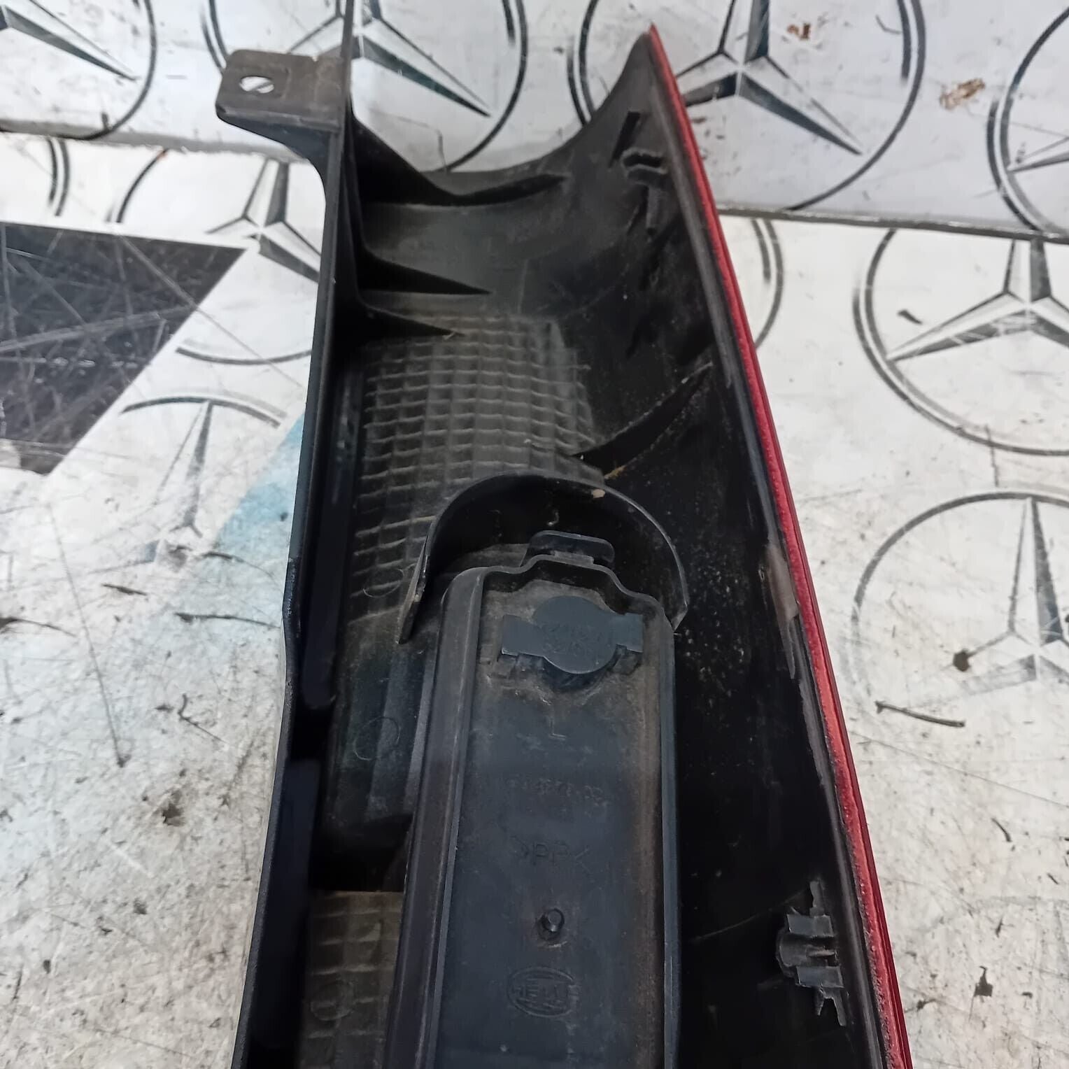 MERCEDES BENZ C-CLASS W205 COUPE PASSENGER SIDE ( N.S ) L.E.D TAIL LIGHT