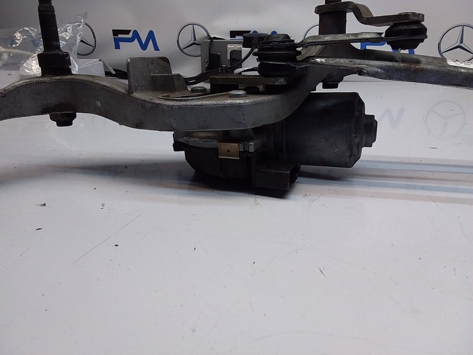 MERCEDES E-CLASS 2016 W213 A2138200740 FRONT WIPER MOTOR  FM00186