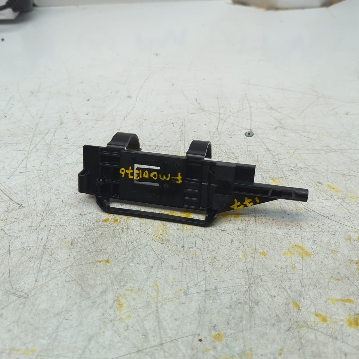 MERCEDES A-CLASS W177 AMBIENT LIGHT CONTROL UNIT BRACKET A1775455700 FM001376