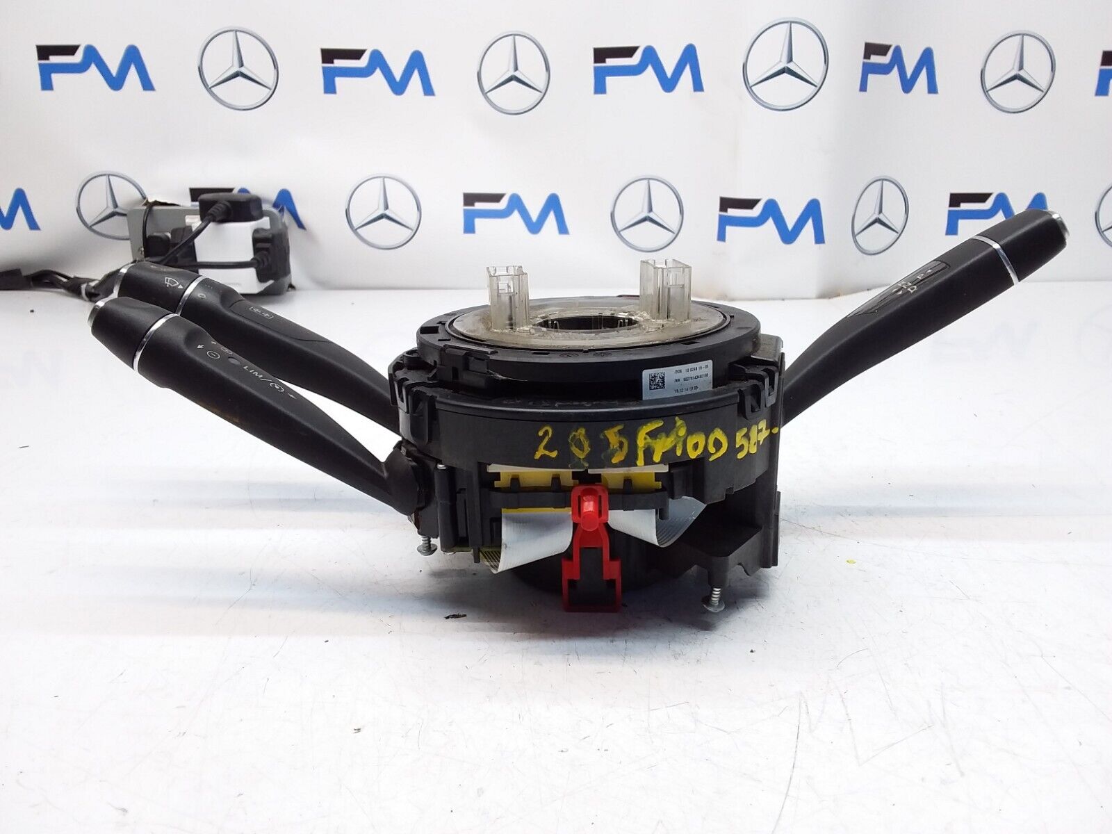 Mercedes C-CLASS W205 INDICATOR/WIPER GEAR SELECT + SQUIB  2014 FM00587