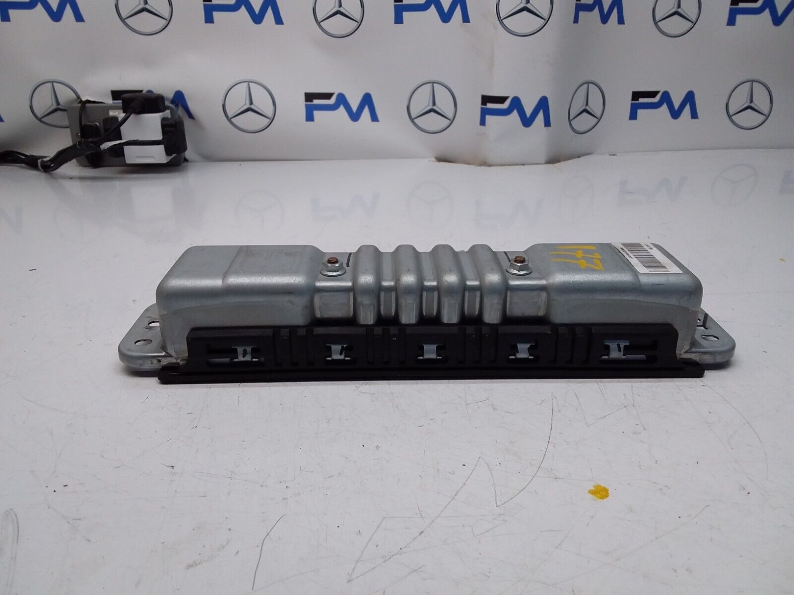 2018 MERCEDES BENZ A-CLASS W177 DRIVER SIDE KNEE AIRBAG A1778600102 FM00322