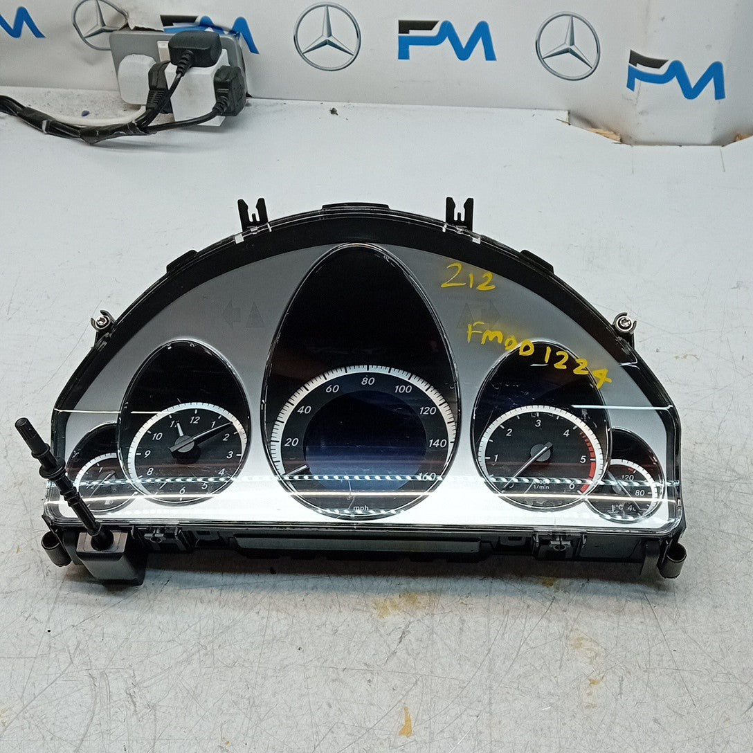MERCEDES BENZ E-CLASS W212 W207 SPEEDOMETER 2009-16 A2129004313 FM001224