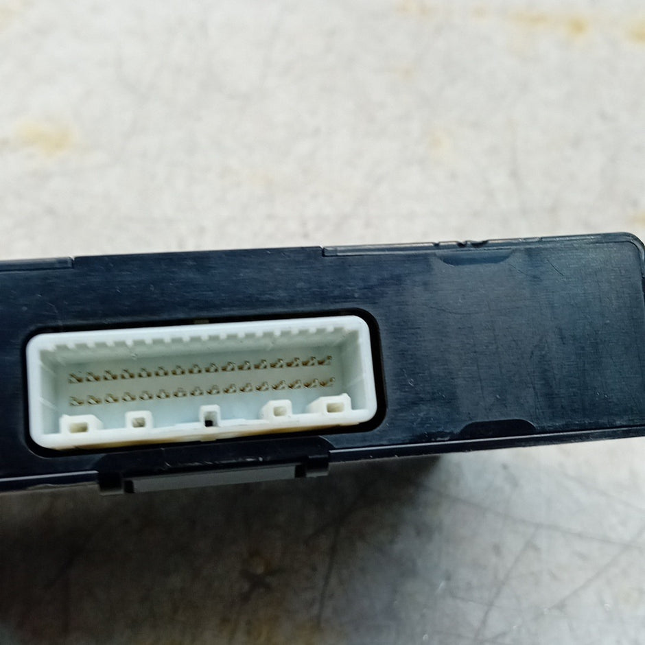 MITSUBISHI OUTLANDER 2016-2020 BLIND SPOT MONITOR SENSOR 10R-047527