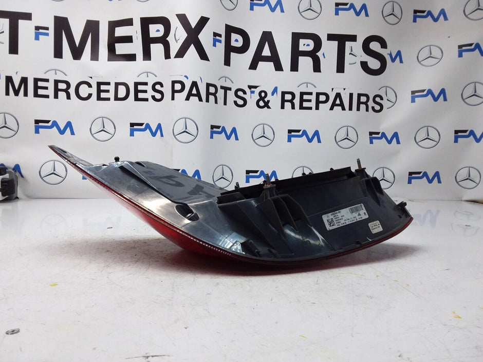 2018 MERCEDES  C CLASS W205 REAR DRIVER SIDE O/S LED LIGHT A2059061457 FMT25