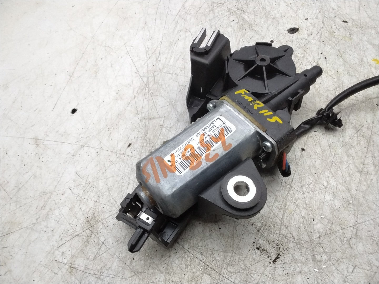  MERCEDES E-CLASS W238 FRONT NEAR SIDE SEAT BELT RETRACTOR A2058600182 FMR115