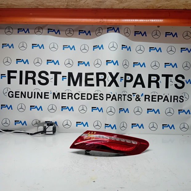 MERCEDES E-CLASS W238 2018 REAR DRIVER O/S TAIL LIGHT A2389062101 FMT60